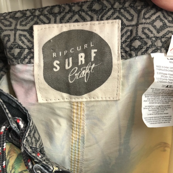 🥳HOST PICK🥳 NWT Rip Curl board shorts - Picture 8 of 10